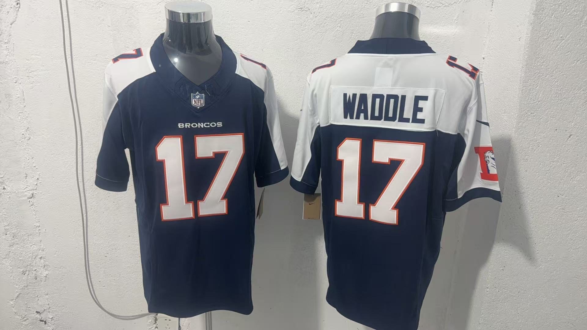 Men's Denver Broncos #17 Jaylen Waddle Navy/White 2026 Vapor Limited Stitched Football Jersey Men's Denver Broncos #17 Jaylen Waddle Navy/White 2026 Vapor Limited Stitched Football Jersey
