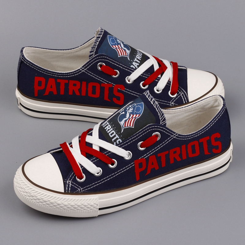 Women's New England Patriots Repeat Print Low Top Sneakers 004